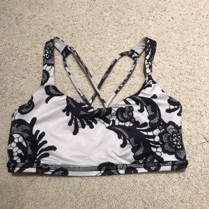 Lululemon sports bra